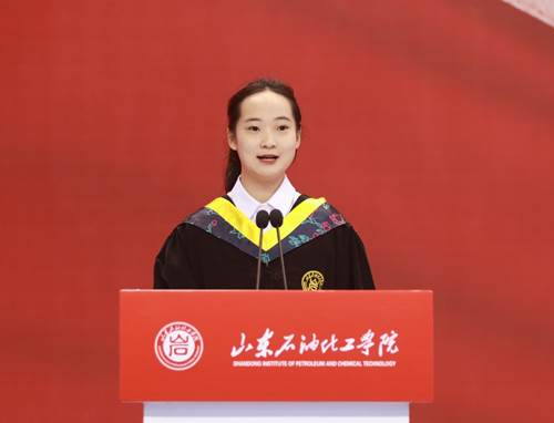 在师长亲友的见证下整装启航
